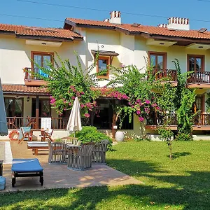 2* Отель Efe Gocek